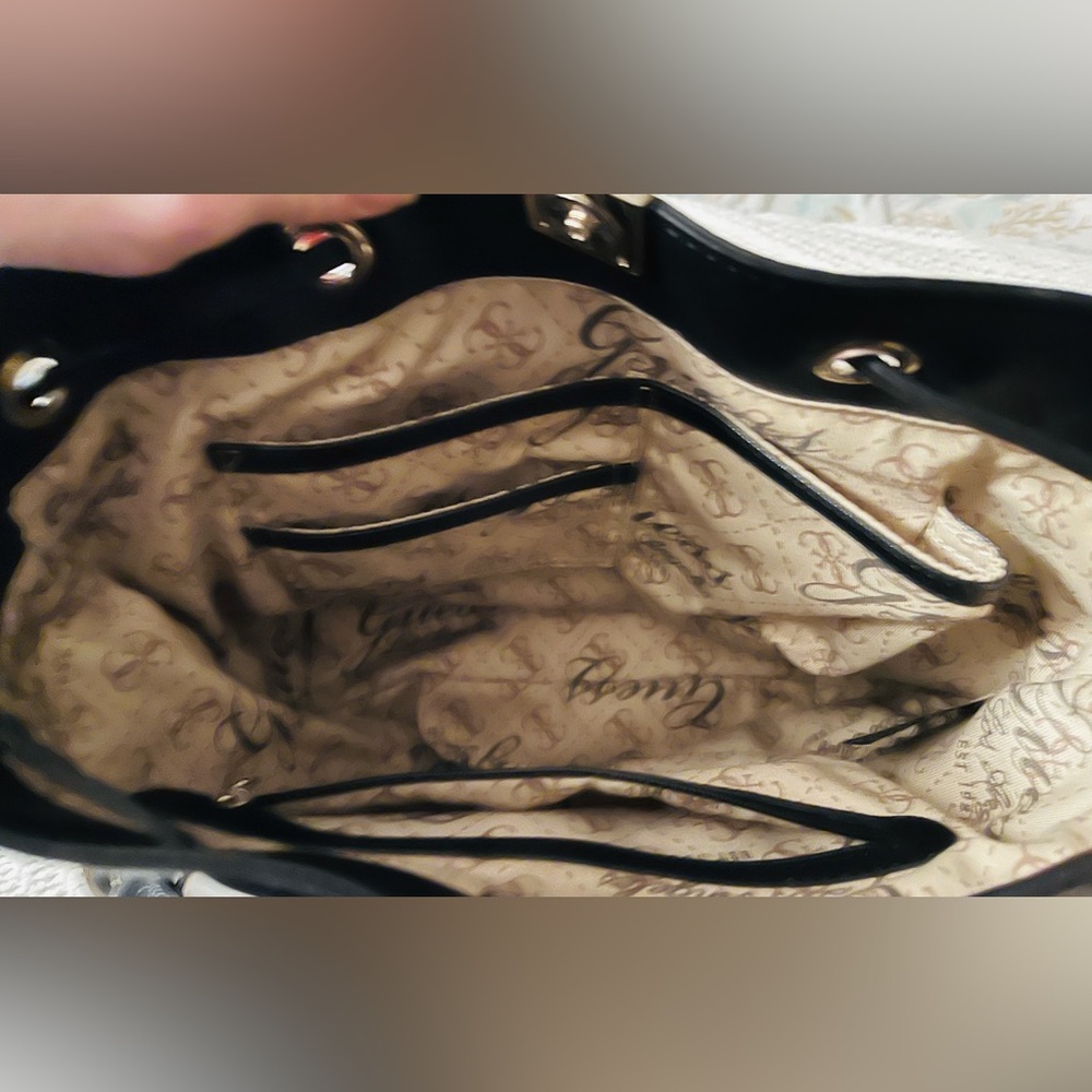 NWT Guess Christy Drawstring Bucket Bag- with original dust bag - Picture 9 of 15